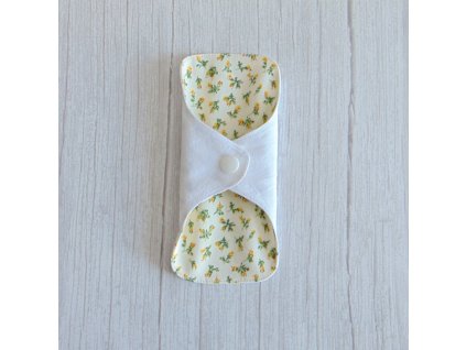 Dana mosható tisztasági betét 16 cm / apró sárga rózsák