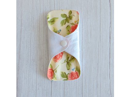 Dana mosható tisztasági betét 16 cm / barack színű rózsák rózsák