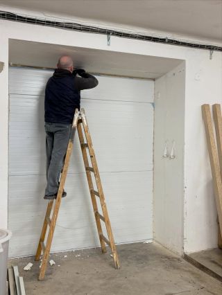 Rosteme a s tím roste i náš prostor. Pracujeme na rozšíření skladu a výrobních prostor, abychom měli víc místa na práci i...