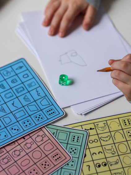 Grafomotorická hra HOĎ A KRESLI!