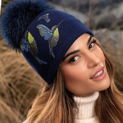 Dámská čepice s bambulí W-0185/161 tmavě modrá