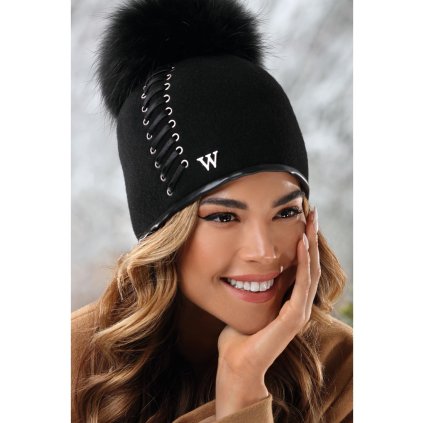 Zimní dámská čepice s bambulí a zdobením W-0660/018 černá
