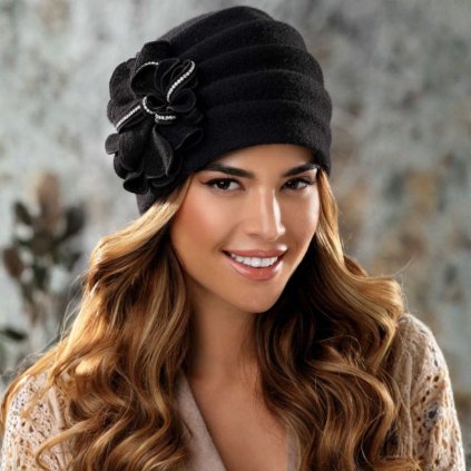 Elegantní dámská zimní čepice W-0665/018 černá-nf