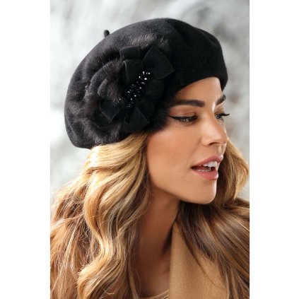 Zimní dámský baret se srstěnou ozdobou W-0758/018 černý