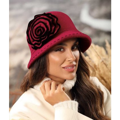 Vínový dámský vlněný klobouk s květem W-0773/559
