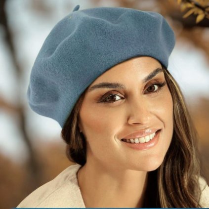 Bledě modrý  baret FLORA 100% vlna WOOLMARK W-baret/070 (M)-nn