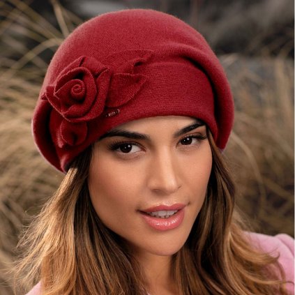 Krumlovanka Dámská zimní čepice 100%vlna Woolmark W-0838/144 vínová