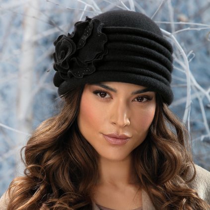 Elegantní černá dámská zimní čepice z české vlny Woolmark – Krumlovanka W-0881/018