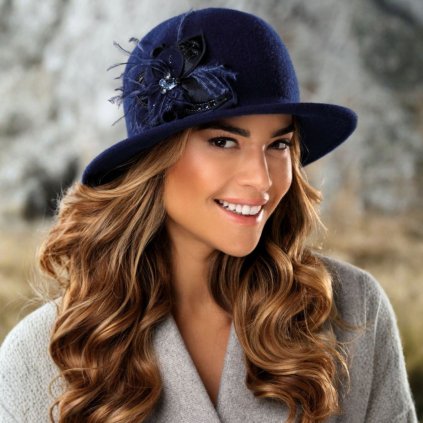Krumlovanka Zimní modrý dámský klobouk zdobený květem 100% vlna Woolmark W-0913/161