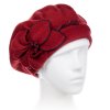Dámský vlněný baret MAG zdobený květem (BAREVNÉ VARIANTY vínová)