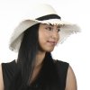 Dámský letní klobouk se sthou a střapatým okrajem KRUMLOVANKA 427958 bílý