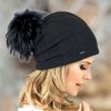 Dámská čepice s bambulí W-0004/018 černá
