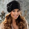 Elegantní dámská zimní čepice W-0665/018 černá-nf