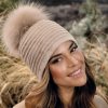 Krumlovanka Béžová zimní čepice s bambulí 100%vlna Woolmark W-0809/960