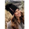 Černá zimní dámská čepice  s bambulí W-0815/001