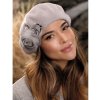Šedý dámský zimní baret s květem W-0834/529