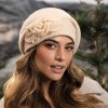 Krumlovanka Krémová zimní dámská čepice 100% vlna Woolmark W-0838/452
