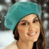 Azurově modrý  baret FLORA 100% vlna WOOLMARK W-baret/169 (M)-nn