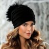 Krumlovanka Zimní černá čepice s bambulí a podšívkou 100% Wool W-0597/018BB
