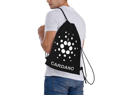 Černý batoh, vak na záda nebo také gymsack Cardano disponuje stahovací šňůrkou a nabízí potřebný prostor pro všechno tvé vybavení.