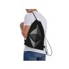 Černý batoh, vak na záda nebo také gymsack Ethereum disponuje stahovací šňůrkou a nabízí potřebný prostor pro všechno tvé vybavení.
