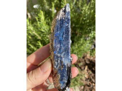 Modrý kyanit – paměťový kámen