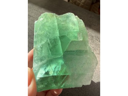 Fluorit leštěný surový