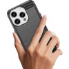Flexibilní kryt s karbonovým vzorem pro iPhone 15 Pro - černý