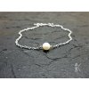 48a Ocelový náramek s pravou bílou perlou z moře
