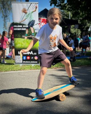 ☀️👇 Jaký je nejlepší povrch pro jízdu na balance boardu? Dobrá zpráva je, že balance board můžete používat téměř na...