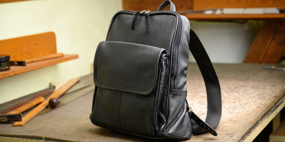 Praktický kožený batoh jako krásný vánoční dárek