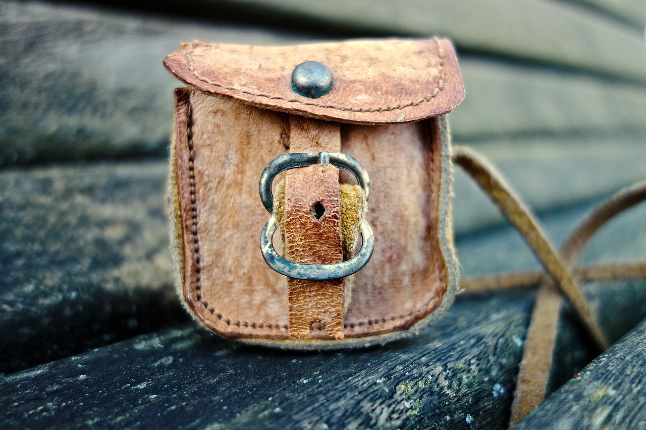 Proč a jak investovat do cestovní kožené tašky?