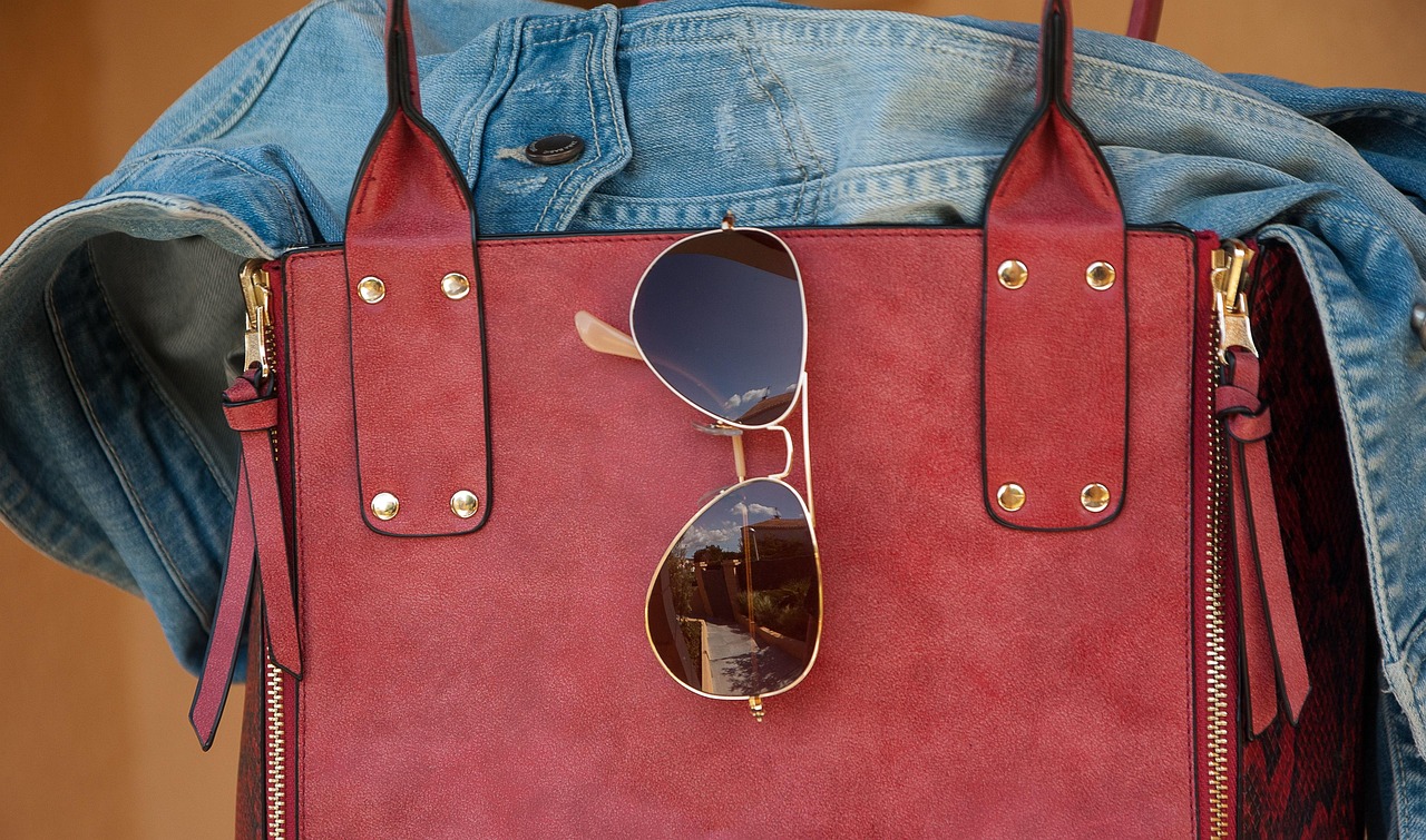bag-1410823_1280