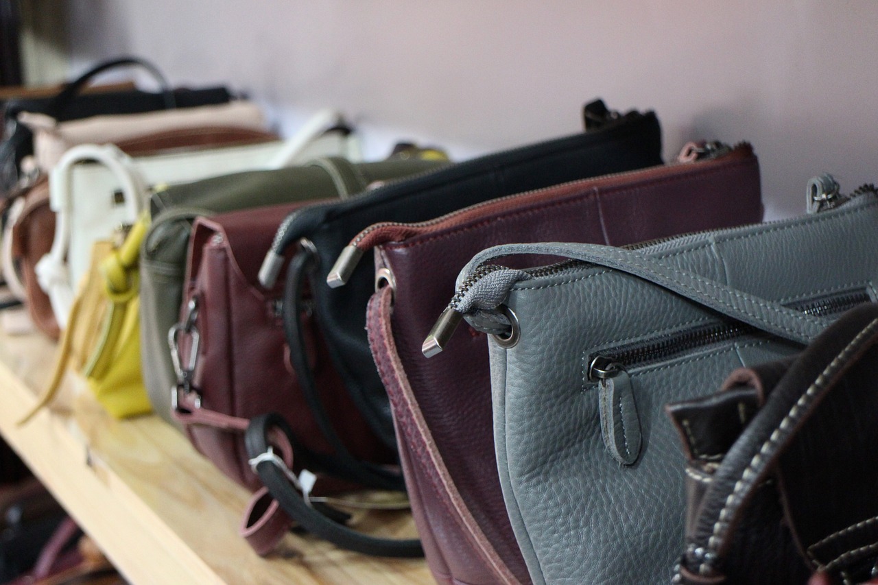 handbags-6484680_1280