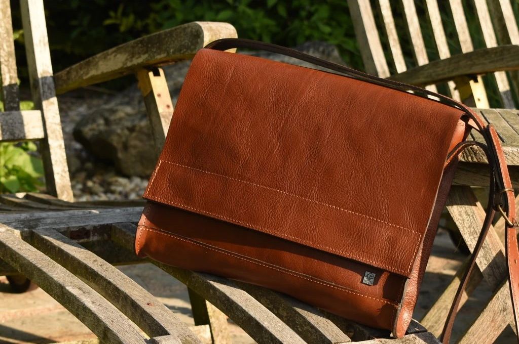 jak_vybrat_panskou_kozenou_tasku