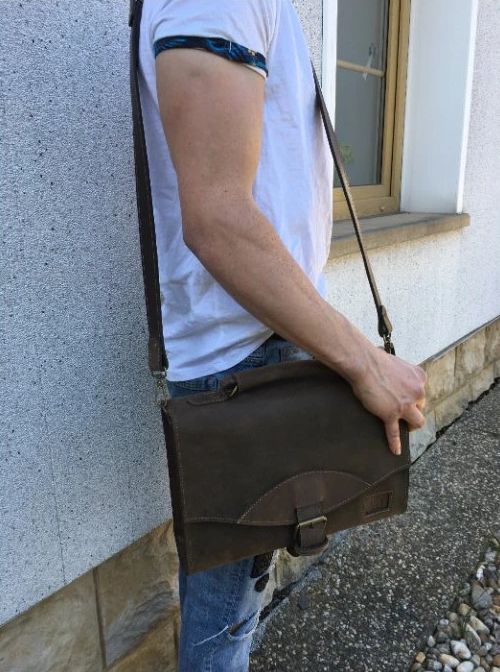 kozenou_aktovka_na_notas_od_kubata