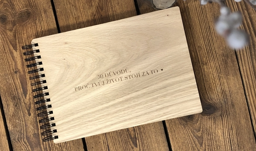 Fotoalbum s gravírovaným textom na mieru