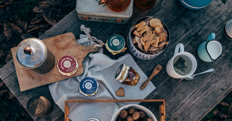 Nakupte luxusní firemní dárky z Kubešovy medové manufaktury