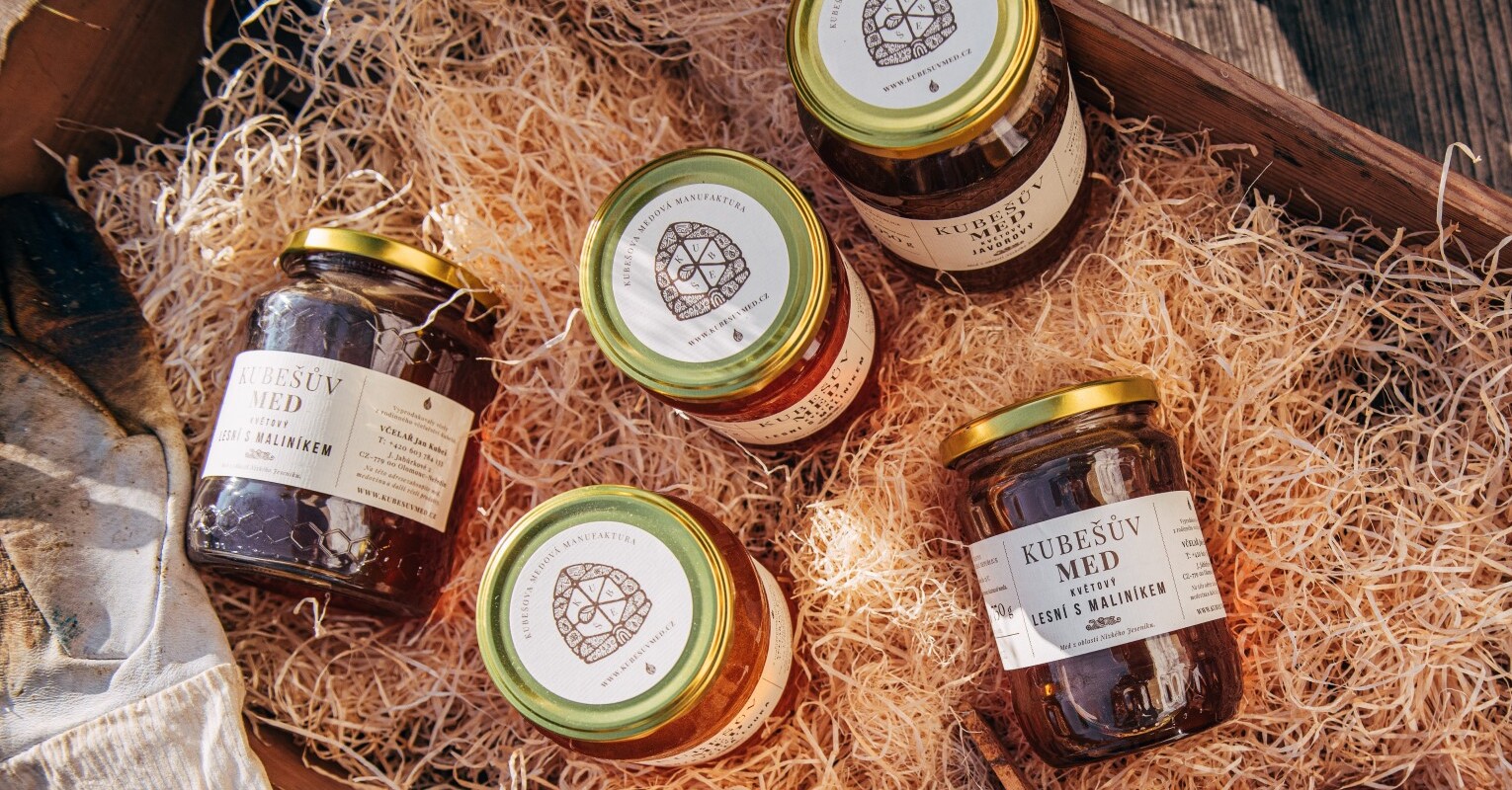 Řešíte firemní dárky? Věnujte med a medoviny z Moravy se slevou 20 %