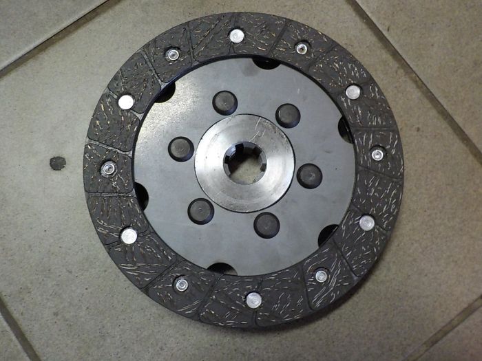 TZ4K-14 – Prokluzuje spojka nebo nejde zařadit? Návod na opravu a výměnu dílů