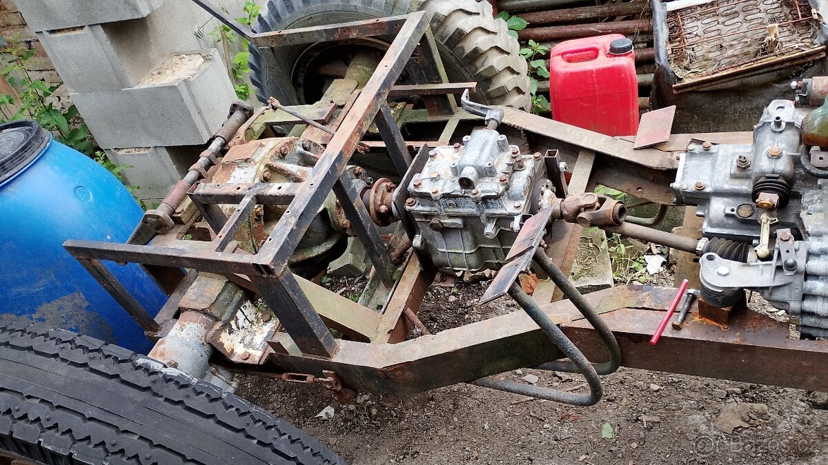 Jak správně zrepasovat přední nápravu malotraktoru: Kompletní průvodce krok za krokem