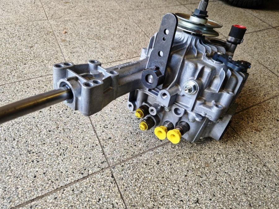 Údržba převodového ústrojí u MT8: mazání a správné oleje