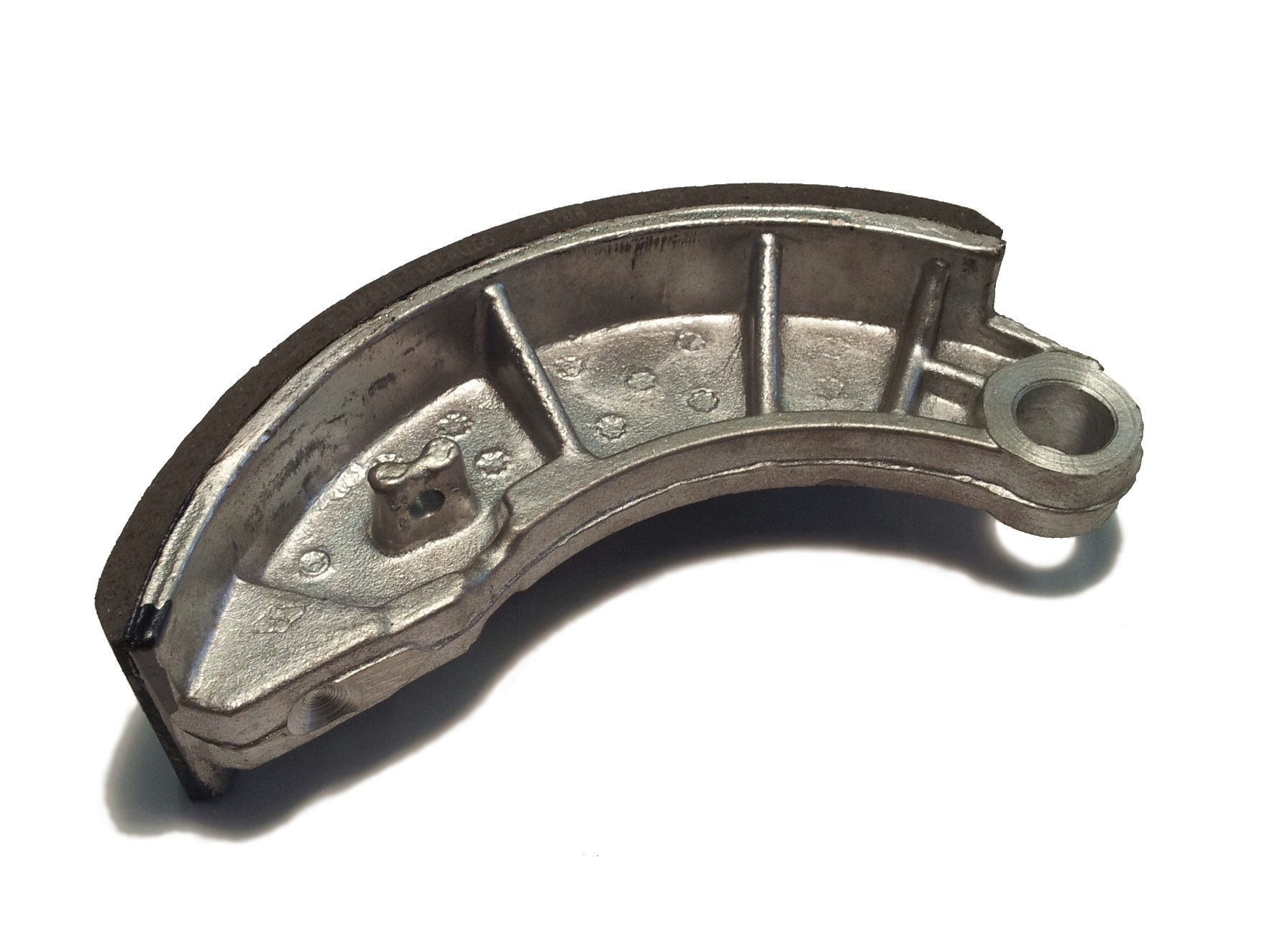 Výměna zadních brzdových čelistí u Zetoru 5211: Postup, časté chyby a tipy z praxe