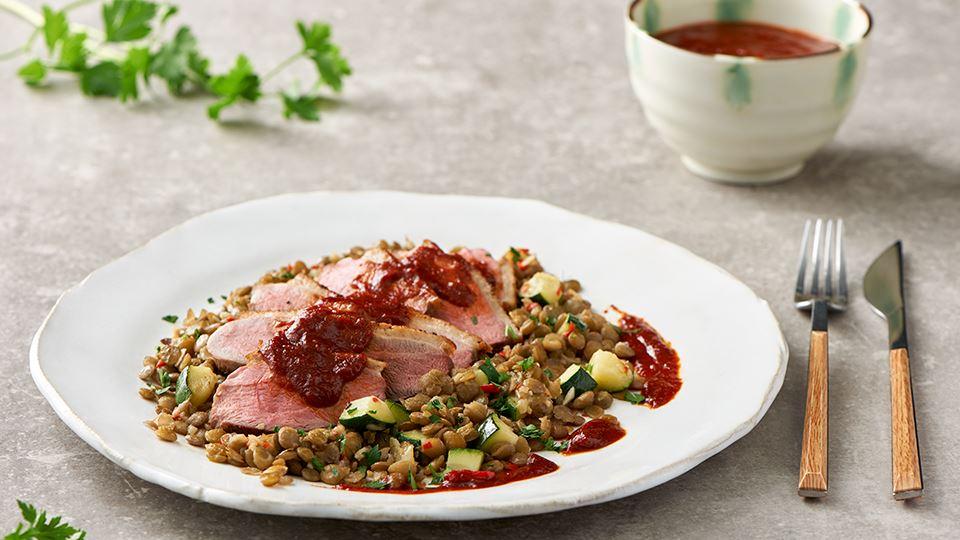 Kačacie prsia s cuketou a šošovicou