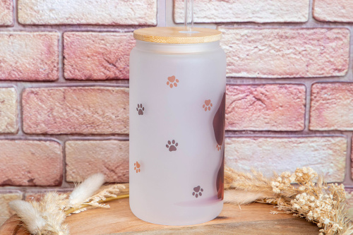 Láska na první pohled pro všechny milovníky psů. Matná frosted sklenice s originálním autorským motivem štěněte jezevčíka od Kudrnka.art vás zahřeje u srdce (3)