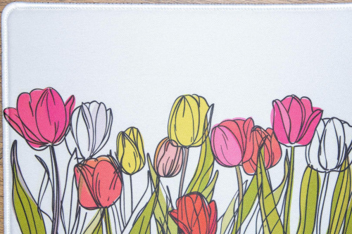  Klasická podložka pod myš v originálním designu KudrnkaART. Motiv: barevné tulipány (2)