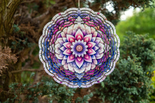  Mandala je kruhový obrazec, který má hluboký duchovní a symbolický význam. V sanskrtu slovo "mandala" znamená "kruh" a často se používá v hinduismu a buddhismu jako nástroj meditace a koncentrace (4)