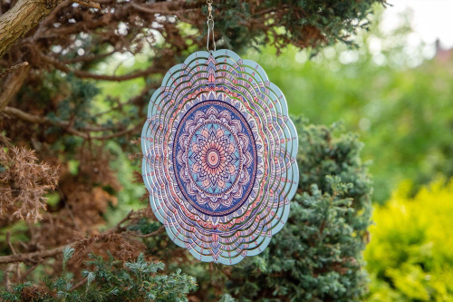  Elegantní 3D větrný spinner s motivem květinové mandaly. Odolný, otočný závěs pro zahradu i interiér. Elegantní dekorace a skvělý tip na originální dárek (3)
