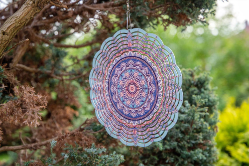  Elegantní 3D větrný spinner s motivem květinové mandaly. Odolný, otočný závěs pro zahradu i interiér. Elegantní dekorace a skvělý tip na originální dárek (8)