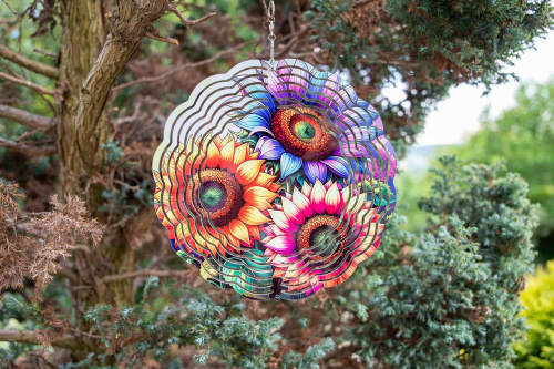  Větrný spinner kombinuje moderní design, precizní zpracování a vysokou odolnost. Při otáčení vytváří 3D iluzi, která zaujme každého – ať už ho zavěsíte na strom, balkon nebo do okna (7)